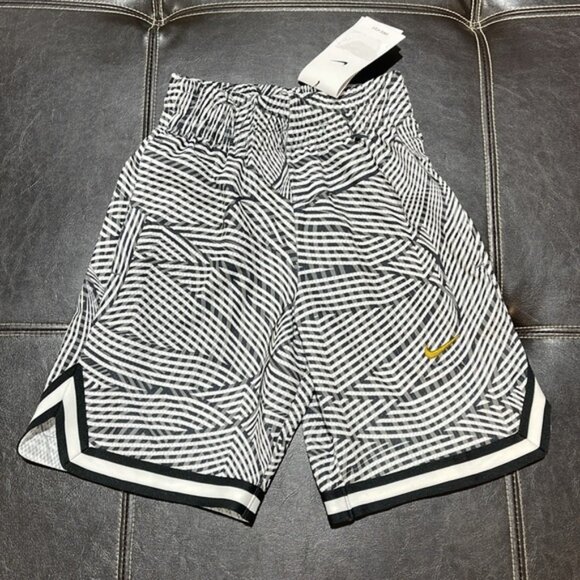 NIKE Dri-fit Dna Kids Basketball Shorts - Picture 2 of 7
